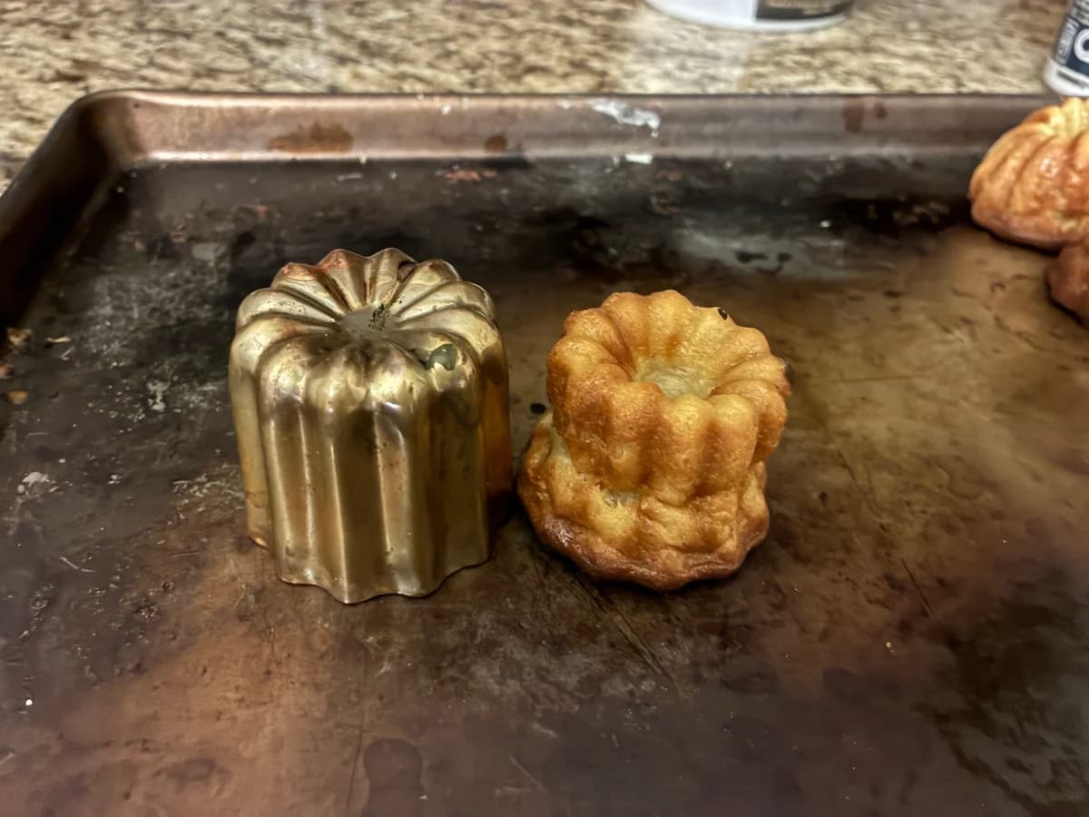 Cannelés de Bordeaux